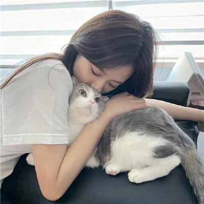 肮脏的黑袋子